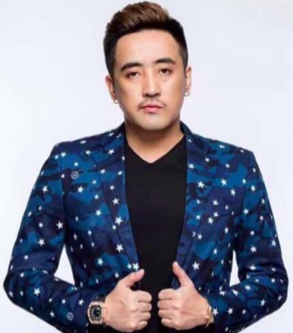 花椒一哥跳槽全民TV!与陈伟霆、陈小春等人均