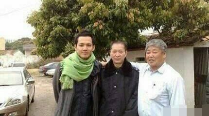 明星回家过年的照片,就问你能认出几个?