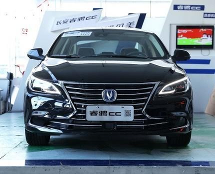 13.89万买顶配,外形超拉风的中国“雷克萨斯”, 选哪个配置最合适