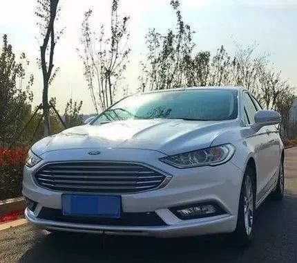 动力充沛操控强，买车选它开出去才有面儿！