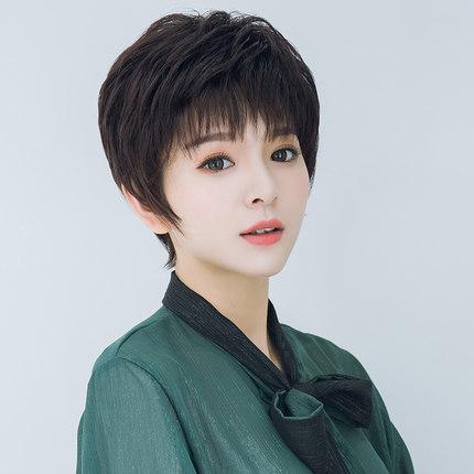 女人到了40岁别瞎烫头,搞不好显老气,这6款发型让你年轻十岁