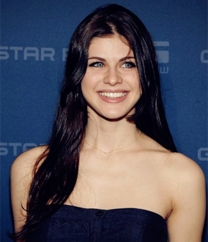 《活埋前女友》女主角美貌不凡,曾入选全球百