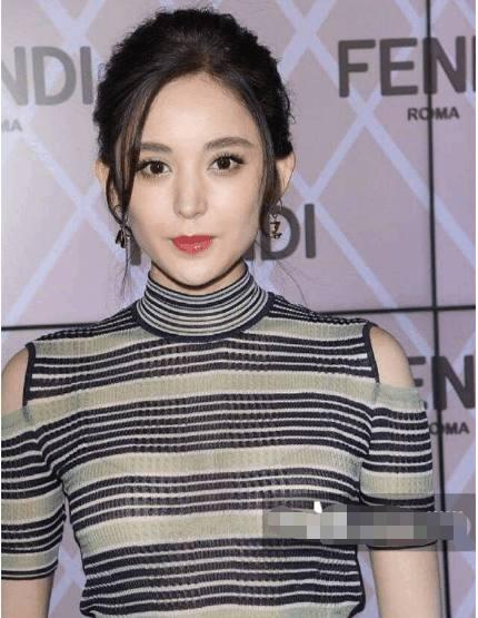 古力娜扎和迪丽热巴未PS照曝光,差距真大,一个