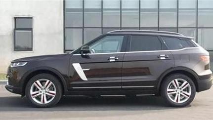 众泰T800到店, 号称“国产路虎揽胜”, 售价仅10万, 网友: 我要买