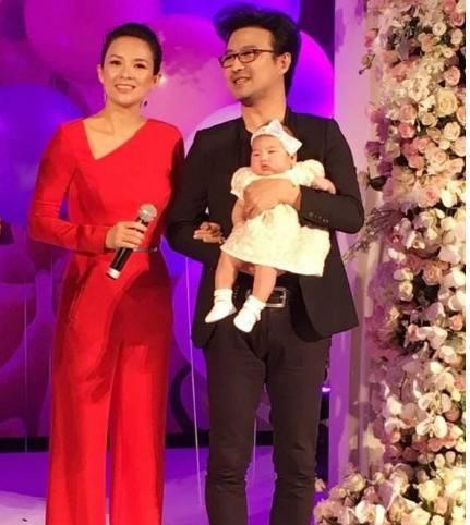 汪峰的前任和现任妻子撞衫,明明相差8岁,网友:差距不是一般大