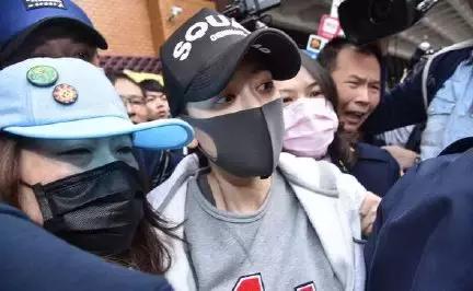 自夸天生车手的陈乔恩酒驾被捕,或许是胡彦斌高晓松的教训没背熟