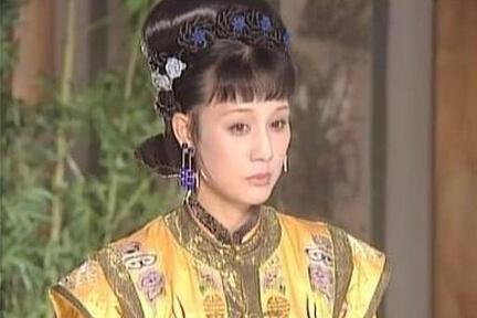 有人说是纳兰明珠的堂侄女惠妃那拉氏,其实则不然,一切史料表明,康熙