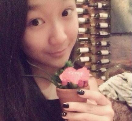 颜值比肩关晓彤，还记得爱情公寓里面的花花吗？不愧是女大十八变
