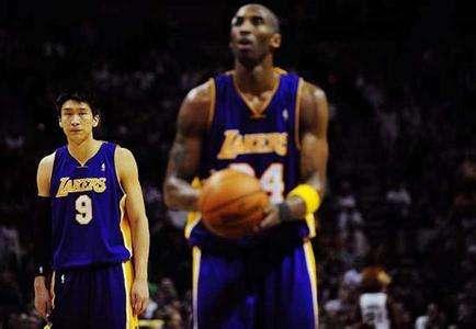 科比对他赞赏,保罗说他是中国后场第一人!当年