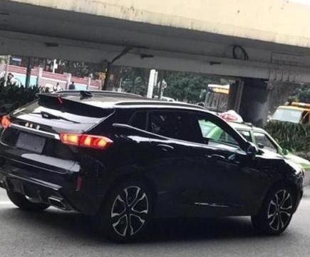 农村小伙花16万买长城VV5S提车的那晚，打开车门那一刻女友窃喜