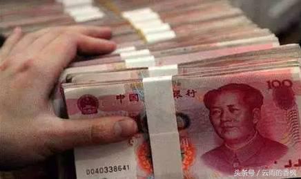 千万女富婆招司机,年薪80万,管吃管住,却没人敢应聘 千万女富婆招司机,年薪80万,管吃管住,却没人敢应聘