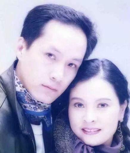 他是人人害怕的家暴男 却对二婚妻子体贴入微