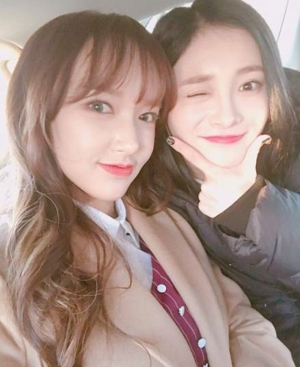 98年的程潇周洁琼当练习生导师,和前辈宋茜比