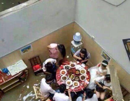 史上最牛逼的婚礼现场之一，绝了