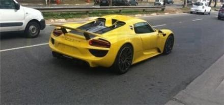 陕西第一辆1400万保时捷去上牌, 增值税可买911, 车牌还很“溜”