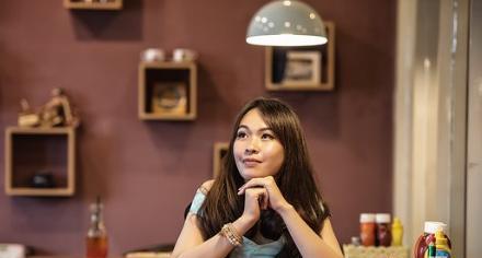 婆婆偷偷拿着我的彩礼钱给小姑子买车,知道后