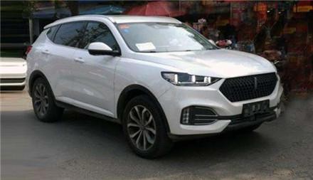 20万长城WEY撞上大众，车主下车一看，没想到竟是国产车赢了