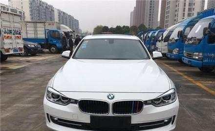 30万宝马借朋友，还车时门把手上多了一块布，车主看后会心一笑！