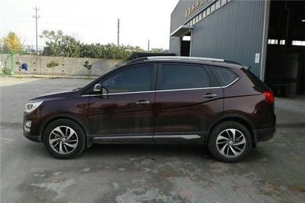 宝骏撞上400万迈巴赫，车主下车一看，大呼：国产车质量真差！