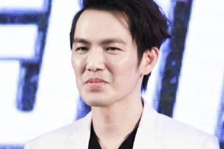 新华网痛批钟汉良《一路繁花》抠图演技差,却