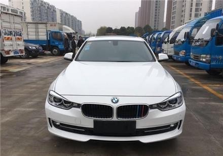 宝马借朋友，还车时门把手上多了一块布，车主看后会心一笑！