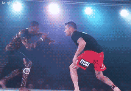 搞笑分享:哈士奇也玩抖音,笑翻了