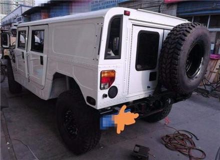 湖北一男子花90万买猛士，外观完胜越野车，但有一点令人受不了！