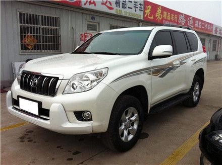 50万普拉多撞上出租车，车主下车一看，大呼：这下脸丢大了！