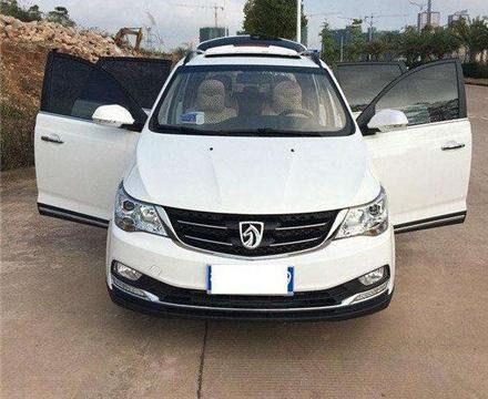 东北一男子花10万买宝骏，上牌时被喷8个字，车主不敢言只敢怒！