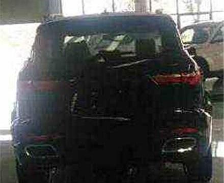 众泰T800到店, 号称“国产路虎揽胜”,售价仅10万, 网友: 我要买