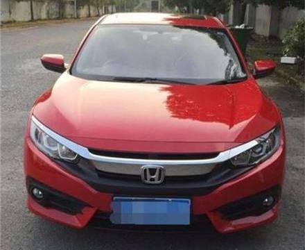 江西一女子花15万买日系车思域，外观非常骚气，回头率爆表！