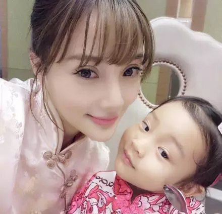 母亲生孩子到底有多痛？baby和孙俪坚持顺产，而她更令人佩服