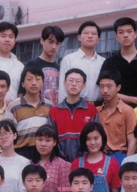 53歲劉嘉玲開(kāi)同學(xué)會(huì)，才發(fā)現(xiàn)明星跟路人的區(qū)別太大了