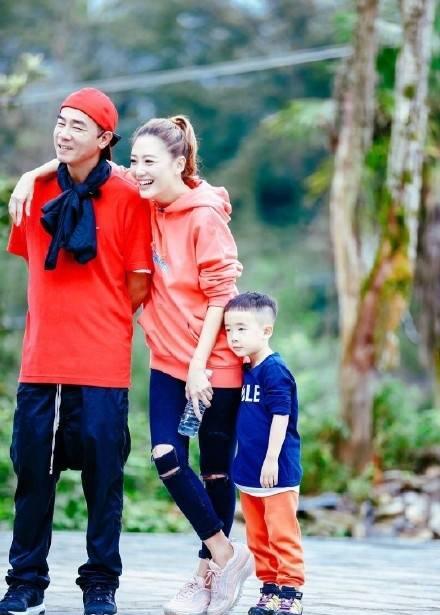 陈小春应采儿亲亲jasper围观,大嫂好霸气