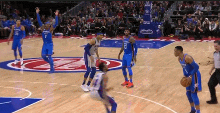 大空位甜瓜两次举手要球|雷霆|安东尼|比赛_新浪网