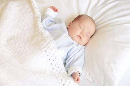 宝宝嗜睡有可能是疾病?宝宝一天睡多久才算正