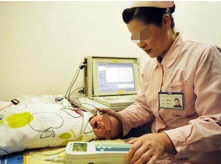 4个月宝宝发现不正常,竟检查出痴呆症,知道原