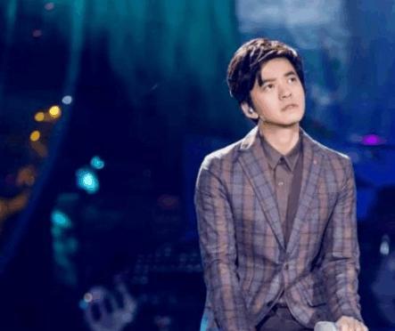 韩佳人结婚时很多男明星难过 素人撞脸她是什么样子的体验？