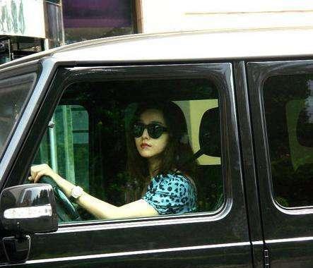 几百万的奔驰G拿来越野是怎样的体验？先改了再说