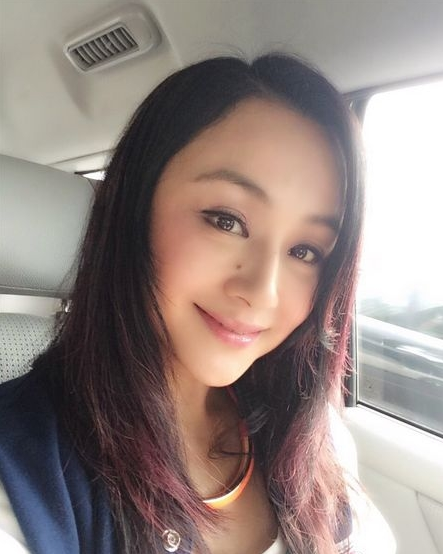 从相恋十几年到低调结婚，曹颖为何会嫁给一位默默无闻的演员？