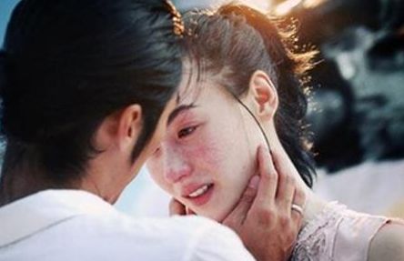 张柏芝终于哭着说出俩孩子父亲是谁,真相大白