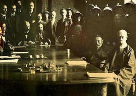 签《辛丑条约》时,李鸿章为何不写自己的名字