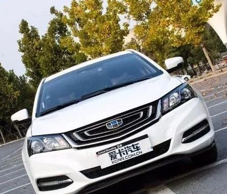 十万不到就能买，还是自动挡，年轻人可以看看它！