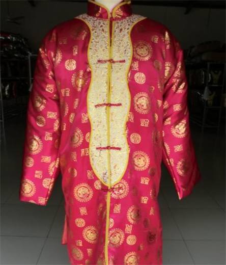 人死后为什么要穿寿鞋,死后穿寿衣不能露手,看