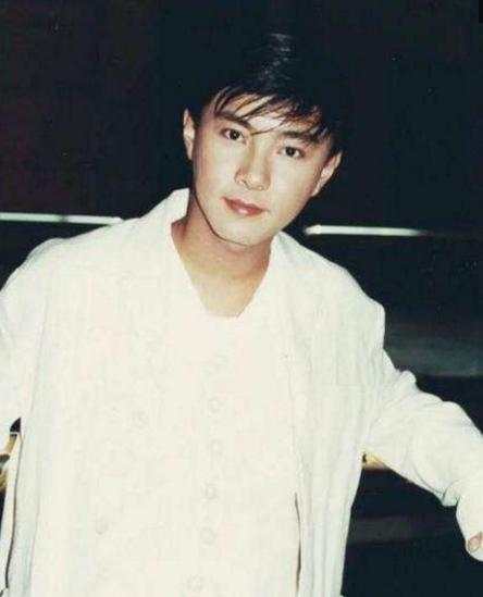 张卫健年轻时的巅峰颜值, 绝对不输给香港四大天王!