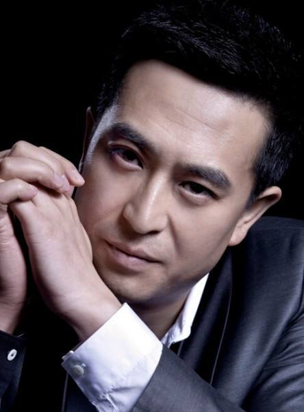 张嘉译告诉你强直性脊柱炎有多痛苦!