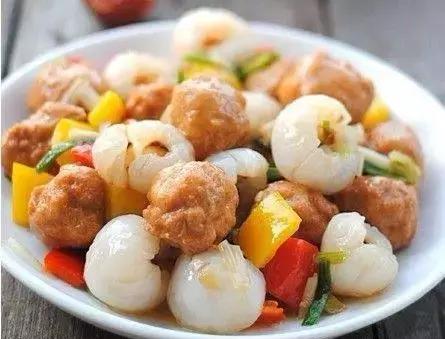 吃荔枝会过敏、长胖吗?正确吃荔枝应该这样做