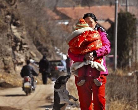 农村有个习俗,回娘家的女儿,不能和女婿同房睡