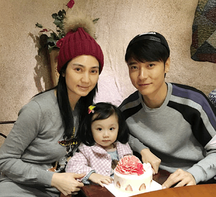 张丹峰为何会选择比自己大10岁的洪欣, 实情其