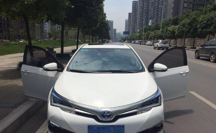 令我一见钟情的丰田卡罗拉，开了三个月，女友表示：这车太震了